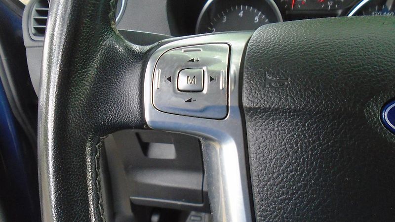Ford Galaxy 2.0 benzin 107 kw Facelift - fotka 17 z 34
