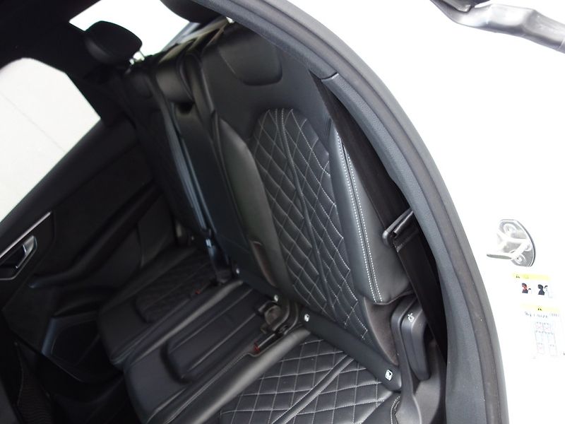 Audi SQ7 (2022) 4.0*TFSI*373KW*TOP-VÝB*ZÁRUKA! - fotka 43 z 50