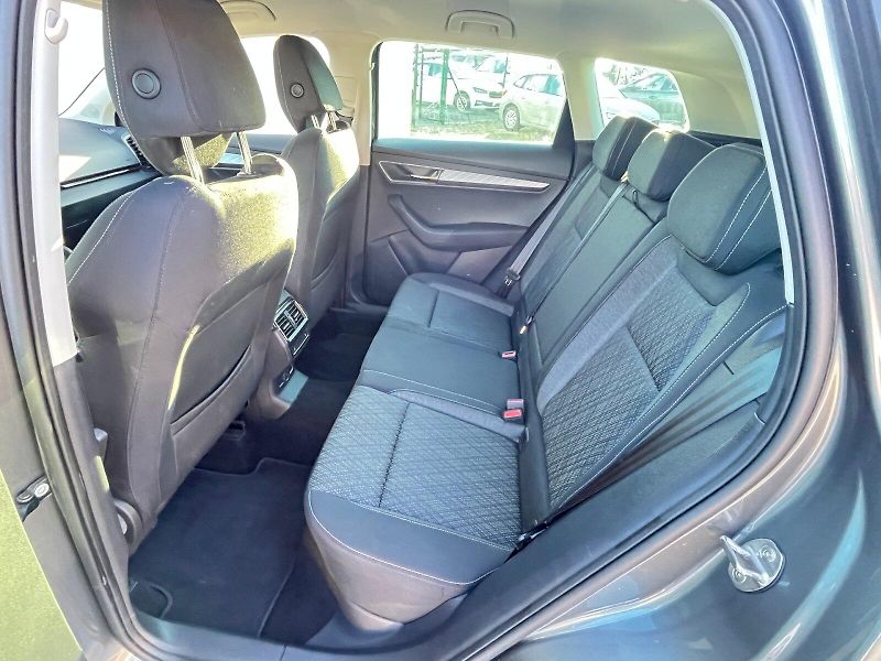 Škoda Karoq (2025) Top Selection 1,5TSI 110kW 7.s - fotka 15 z 33