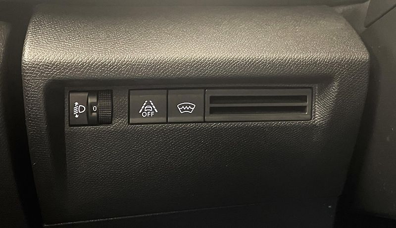 Citroën C4 (2024) PLUS 1.2 PT  130S&S EAT8 - fotka 20 z 23