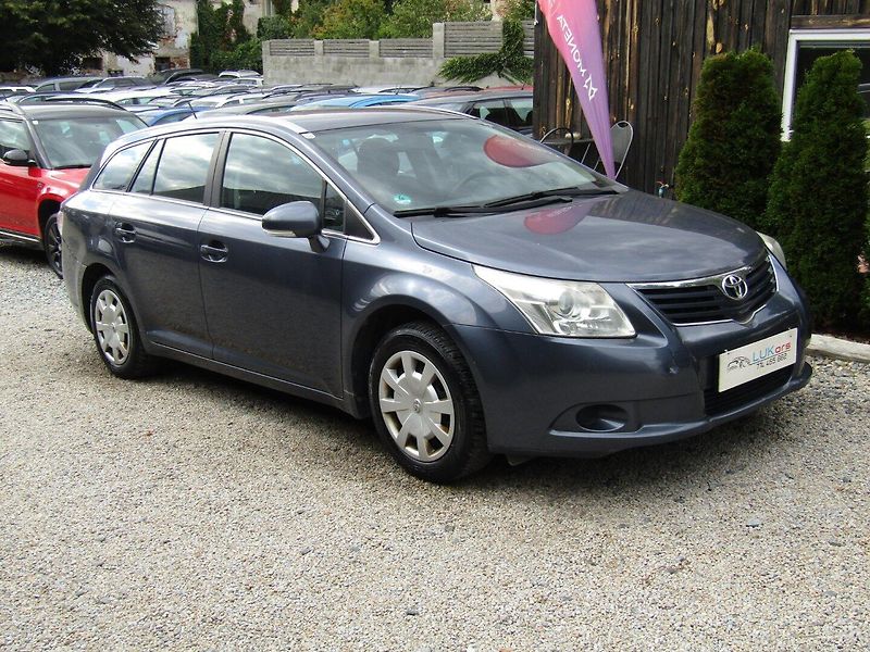 Toyota Avensis (2010) 1.6 16V  97kW  ZIMNÍ PNEU - fotka 7 z 37
