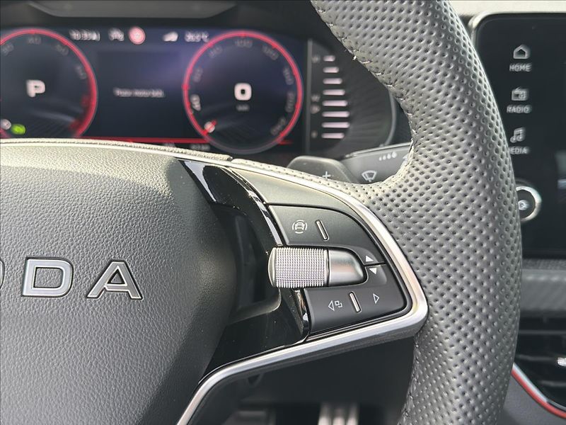 Škoda Kamiq 1,5 TSI 110 kW DSG Monte Carlo - fotka 13 z 35