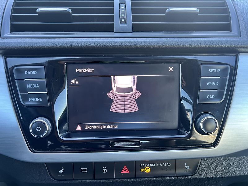 Škoda Fabia Drive 1.0TSi 81kw DSG TEMPOMAT - fotka 19 z 46
