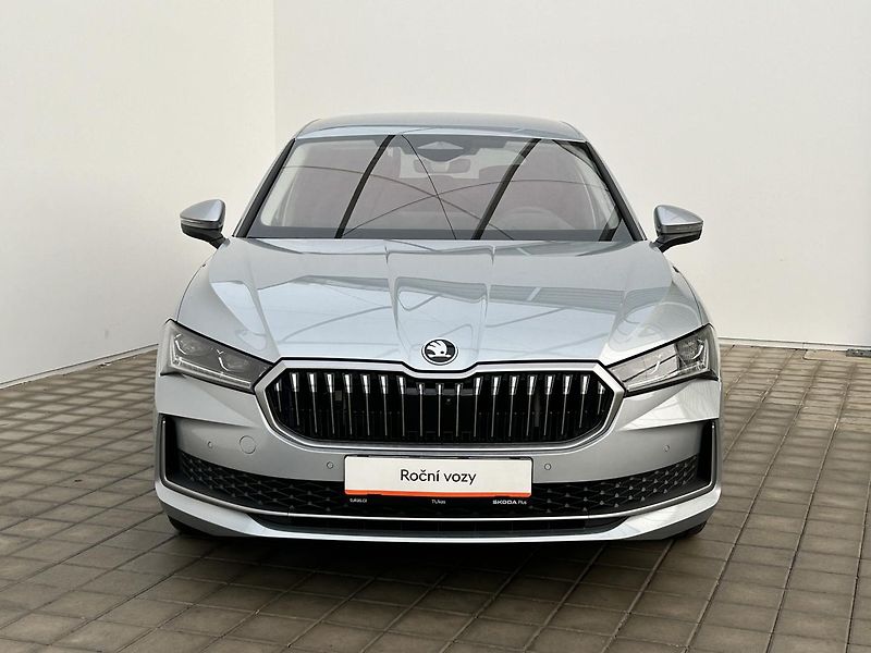 Škoda Superb 2.0 TDi L & K - fotka 4 z 30