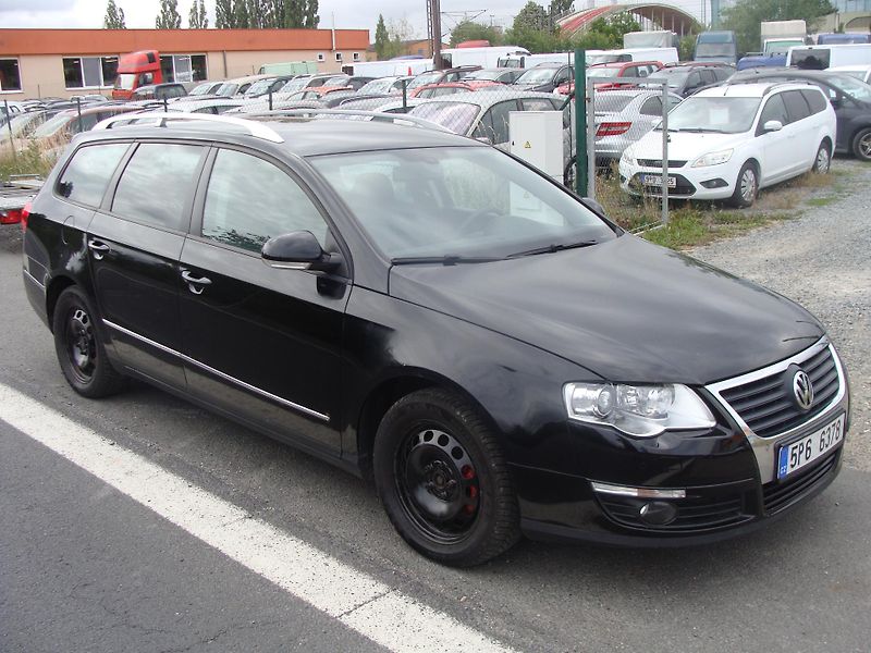 Volkswagen Passat 2.0 TDi, 125 kW, klima, tažné - fotka 7 z 24