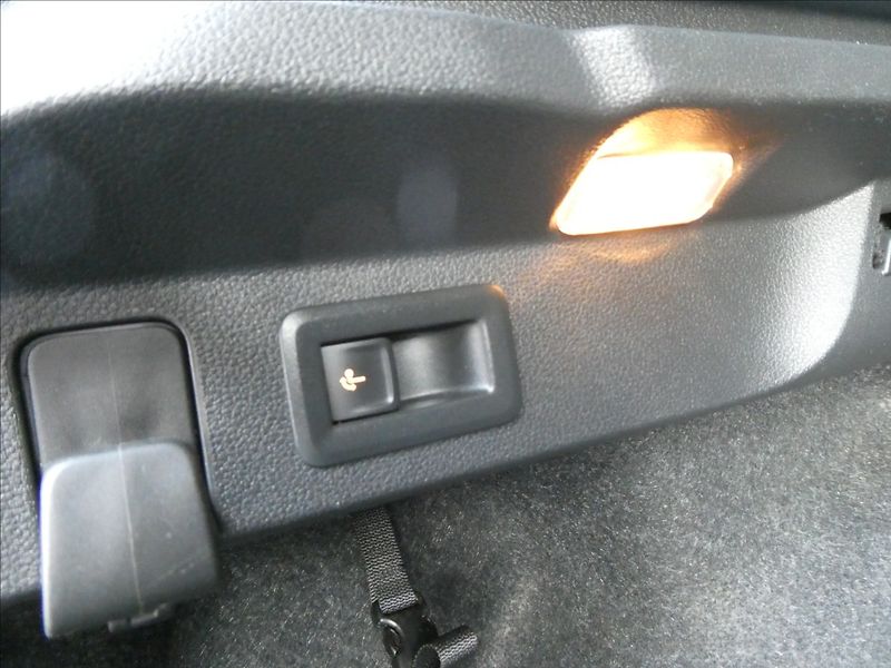 Škoda Scala 1,6 TDi DSG Monte Carlo,DPH,ČR - fotka 45 z 46