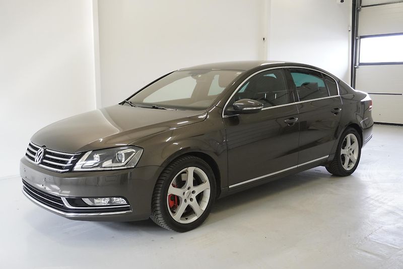 Volkswagen Passat (2012) 3.6 FSi 4x4 DSG ALCANTARA - fotka 1 z 29