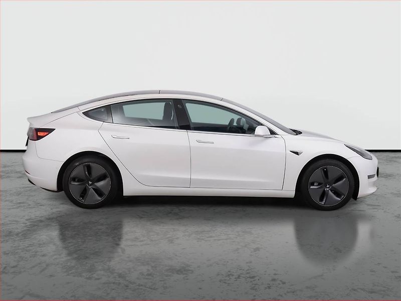 Tesla Model 3 (2019) Long Range 4WD 78kWh, SoH 85% - fotka 6 z 20