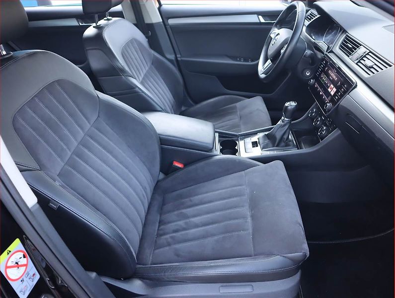 Škoda Superb (2017) 2.0 TDI, Serv.kniha, Kůže - fotka 9 z 19