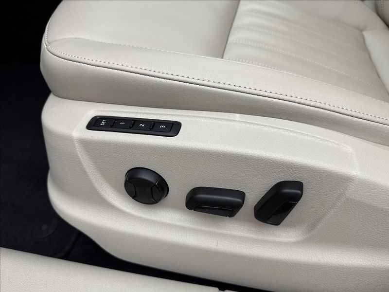 Škoda Octavia 1,4 DSG LED CANTON KŮŽE NAVI - fotka 34 z 44