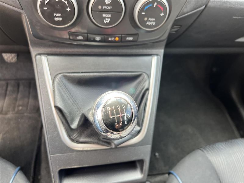Mazda 5 1,8 i 7.MÍST KLIMA SERVIS - fotka 20 z 41