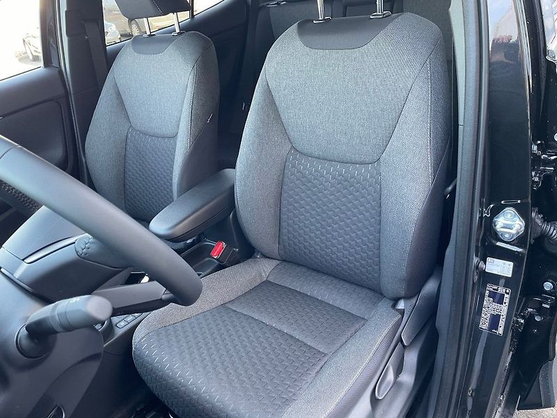 Toyota Yaris Cross 1.5HEV, Style, ČR-1, DPH - fotka 17 z 24