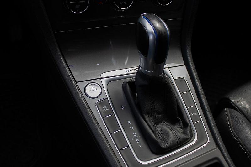 Volkswagen e-Golf eGolf, nová STK, 100% stav. - fotka 31 z 46