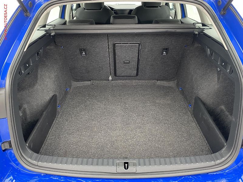 Škoda Octavia (2021) 2.0 TDi, 1.maj,ČR, Style - fotka 7 z 20