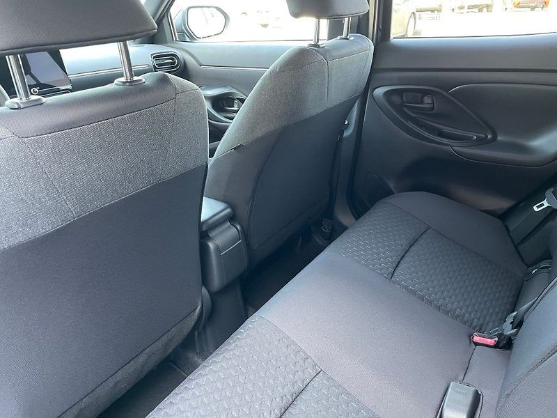 Toyota Yaris Cross 1.5HEV, Style, ČR-1, DPH - fotka 11 z 24