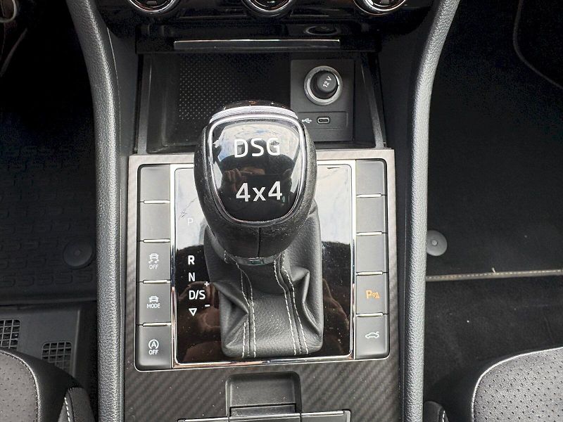 Škoda Superb (2021) DSG 2.0 TSI / 206kW / 4x4 / SP - fotka 22 z 34