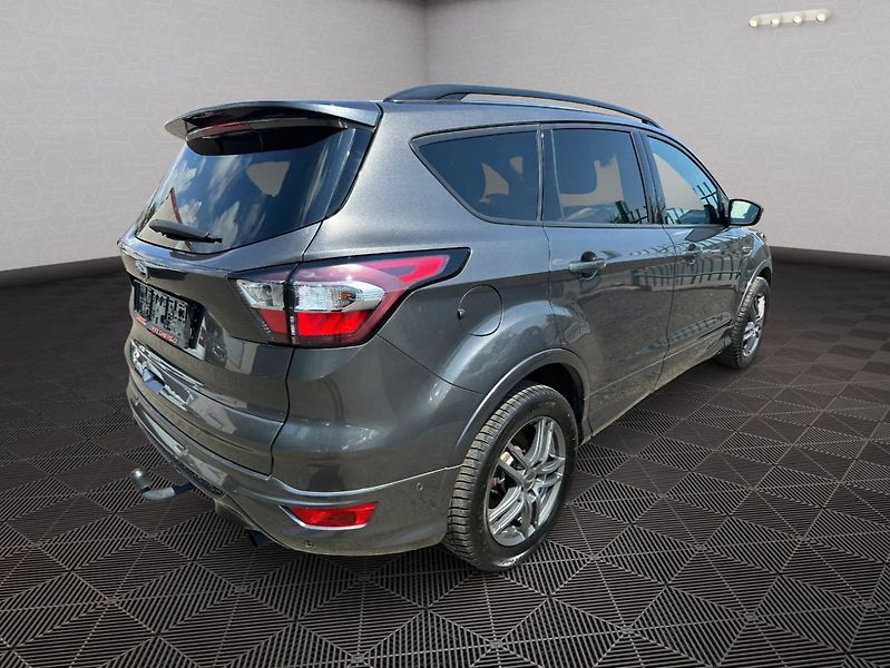 Ford Kuga (2017) 1,5 110kw EcoBoost ST-line - fotka 7 z 23