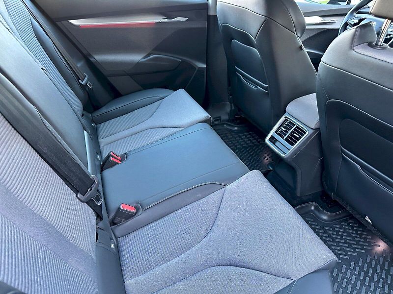 Škoda Enyaq (2023) 55 kWh Studio - fotka 20 z 22