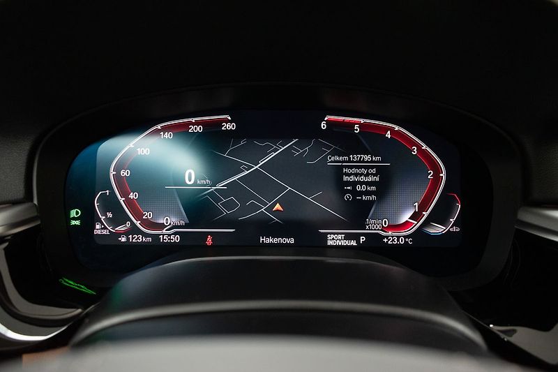 BMW Řada 5 530d xDrive*TAŽNÉ*N.TOPENÍ*ČR - fotka 23 z 48