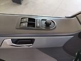 Volkswagen Multivan (2006) TDI,96KW,7MÍST,ALU,TAŽNÝ - náhled 14