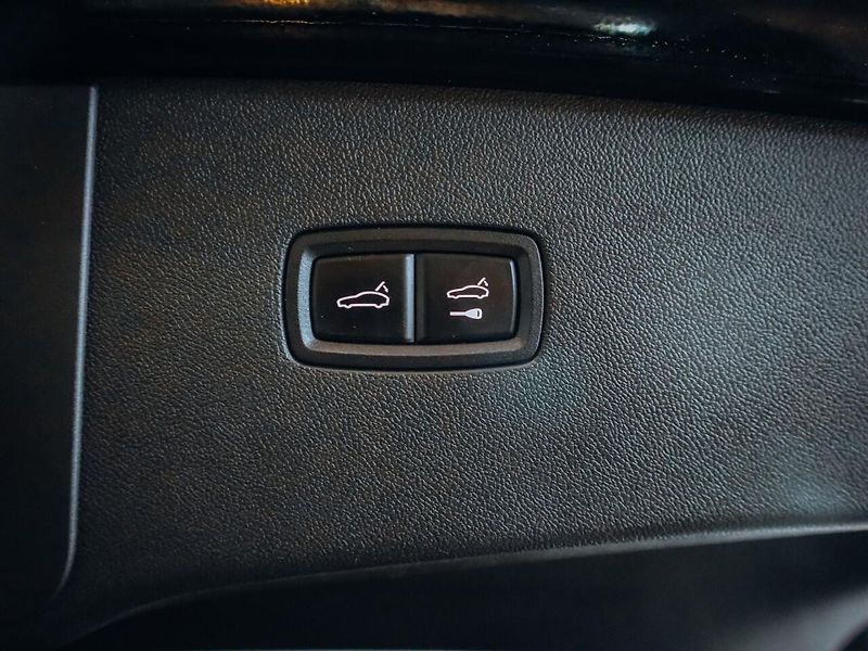 Porsche Cayenne Coupé Platinum - fotka 8 z 34