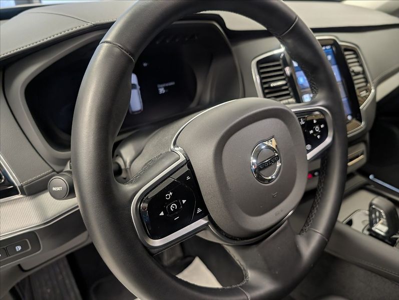 Volvo XC90 T8 Plus Dark Recharge AWD - fotka 21 z 39