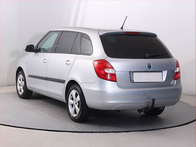 Škoda Fabia (2012) 1.2 TSI, Serv.kniha, Tempomat - fotka 4 z 16