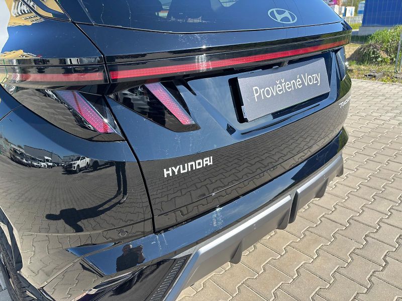 Hyundai Tucson 1.6 T-GDI DCT 118kW N-Line - fotka 29 z 29