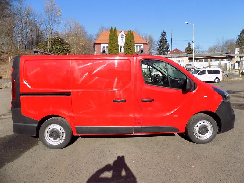 Opel Vivaro (2016) 1.6 88KW KLIMA - fotka 8 z 45