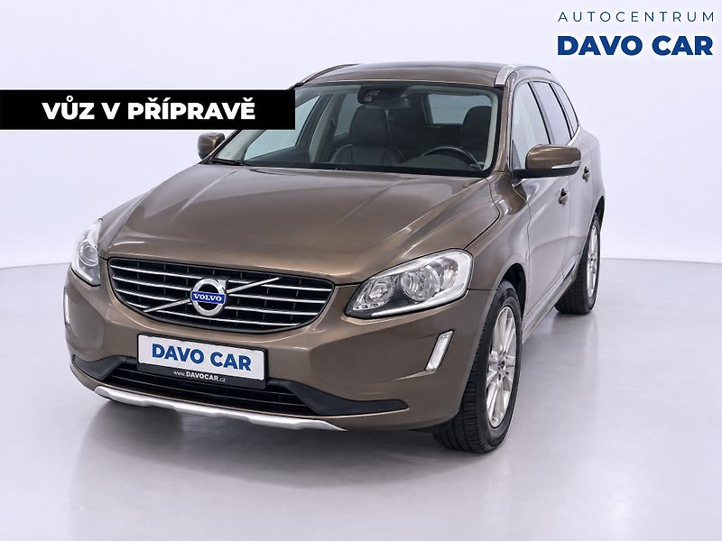 Volvo XC60 2,4 D4 140kW Summum 4x4 Aut. C - fotka 1 z 12