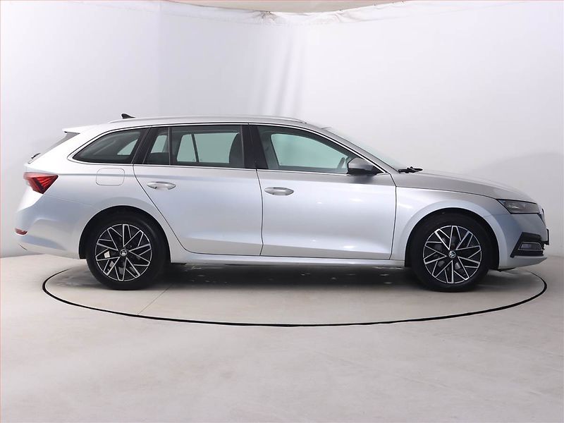 Škoda Octavia (2020) Style 2.0 TDI, Serv.kniha - fotka 6 z 24