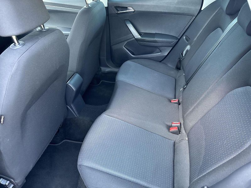 Seat Arona (2022) 1.0 TSI Style - fotka 8 z 27