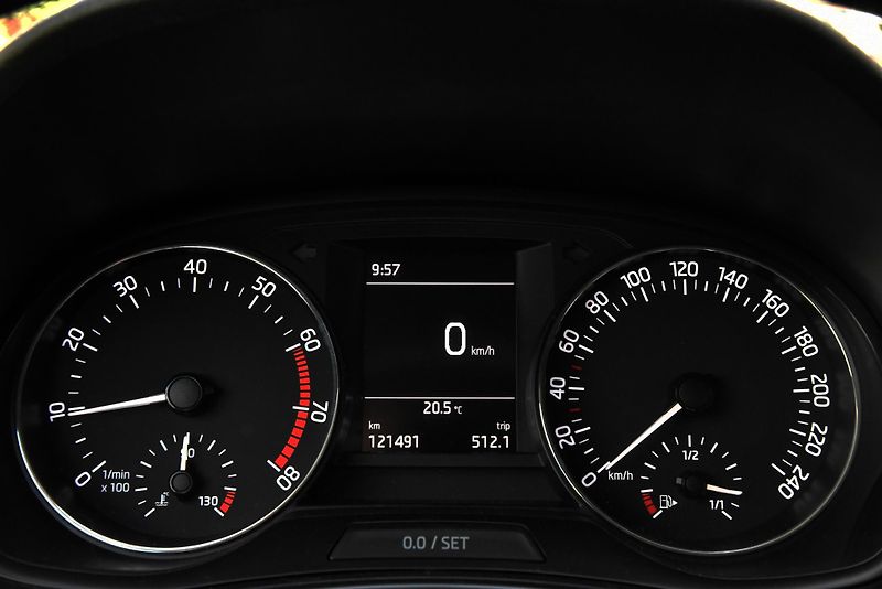 Škoda Fabia 1.0 TSi 6st 81 kW STYLE,DKLIMA - fotka 17 z 55