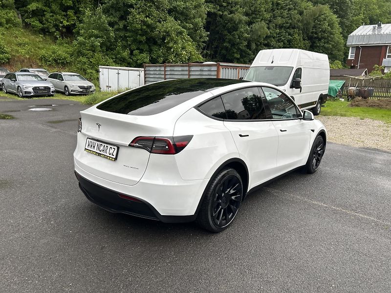 Tesla Model Y LONG RANGE DUAL MOTOR  TZ 92% - fotka 4 z 56