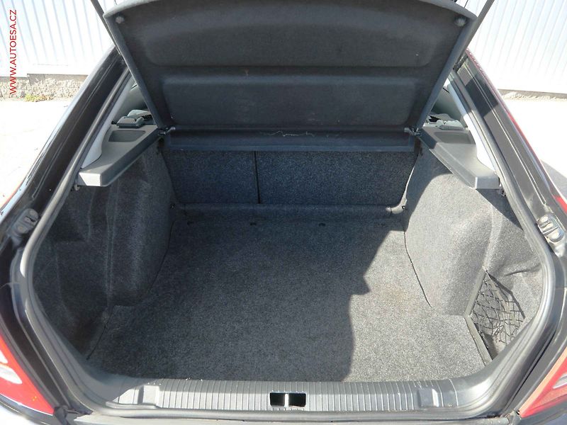 Škoda Octavia (2009) 1.6 i, ČR, Tour - fotka 7 z 17