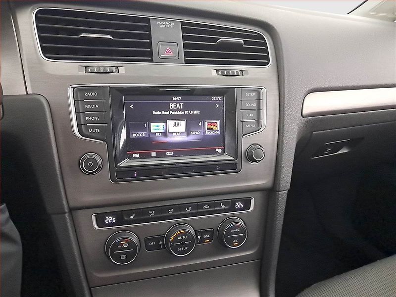 Volkswagen Golf (2014) 1.6 TDI, Serv.kniha, Tempomat - fotka 12 z 18
