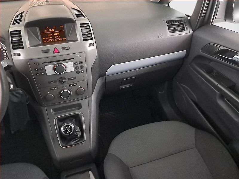 Opel Zafira (2006) 1.6, 7 míst, nová STK - fotka 8 z 15