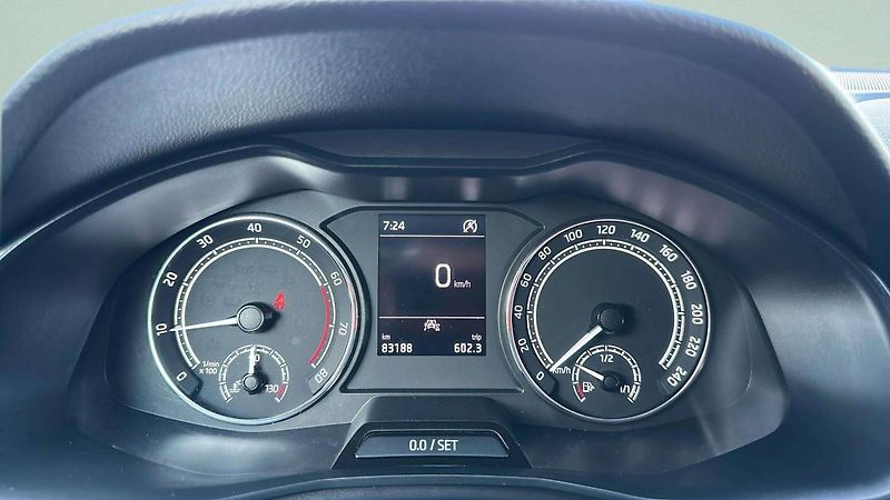 Škoda Kamiq Ambition 1,0 TSI 85kW MT6/6586 - fotka 9 z 24