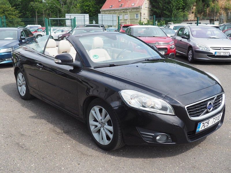 Volvo C70 (2011) 2.0D 110 kW Cabrio - fotka 5 z 30