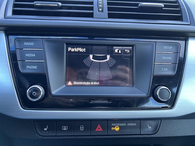 Škoda Fabia 1.2TSi 81kw KLIMA TEMPOMAT ALU - fotka 19 z 40