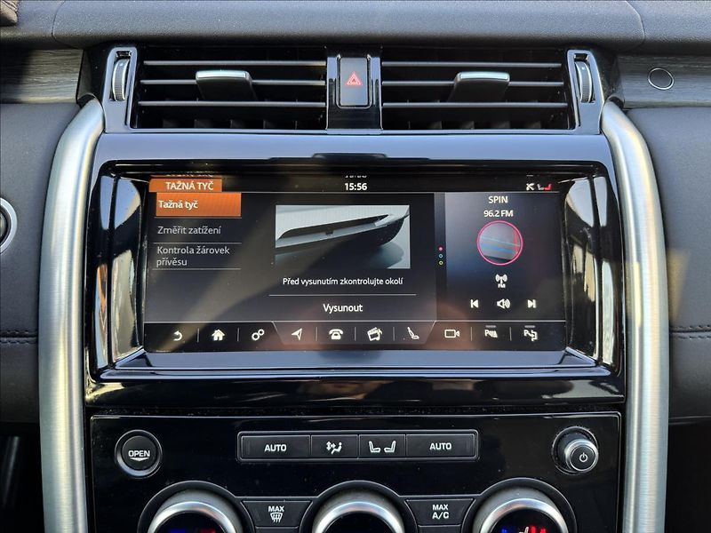 Land Rover Discovery 3,0 SDV6 HSE AWD AT DPH - fotka 25 z 31
