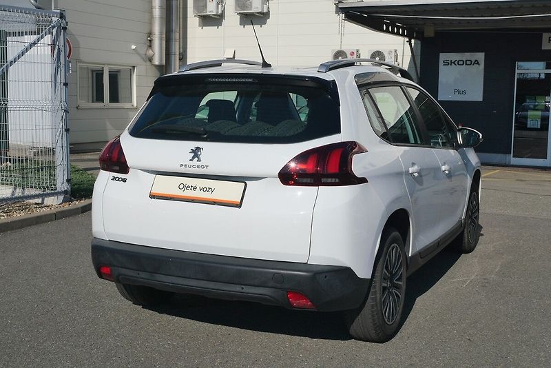 Peugeot 2008 - fotka 2 z 6