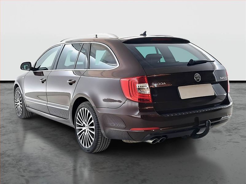 Škoda Superb (2013) Laurin&Klement 2.0 TDI - fotka 4 z 15