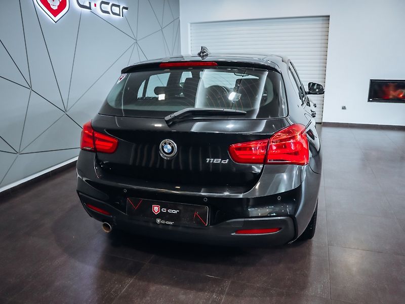 BMW Řada 1 118d M-paket 110 kW - fotka 6 z 23