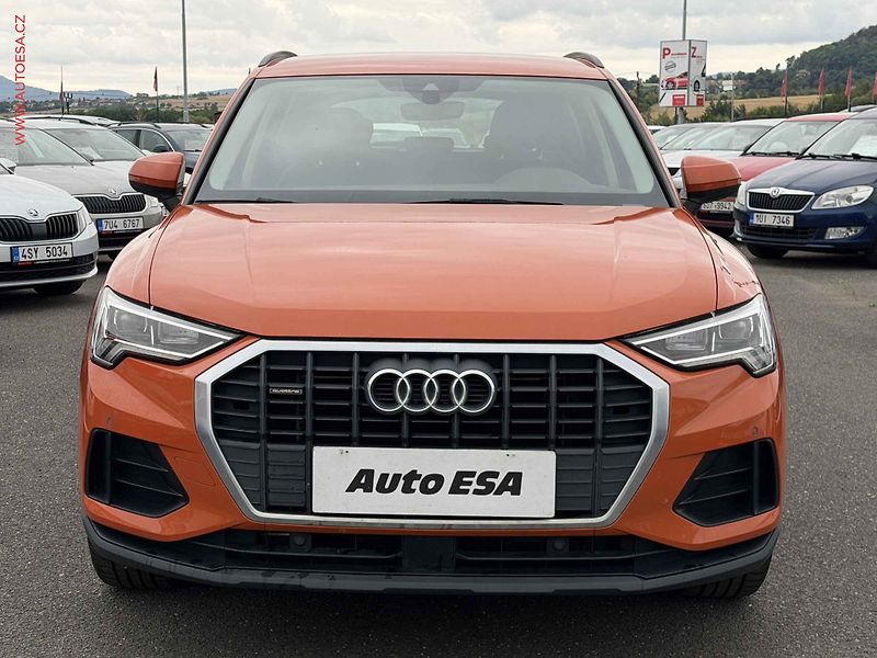 Audi Q3 (2019) 2.0TFSi Quattro, 1.maj,ČR, AT - fotka 2 z 18