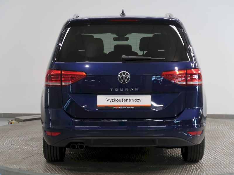Volkswagen Touran (2023) HIGHLINE 2.0TDI 110KW DSG - fotka 8 z 37
