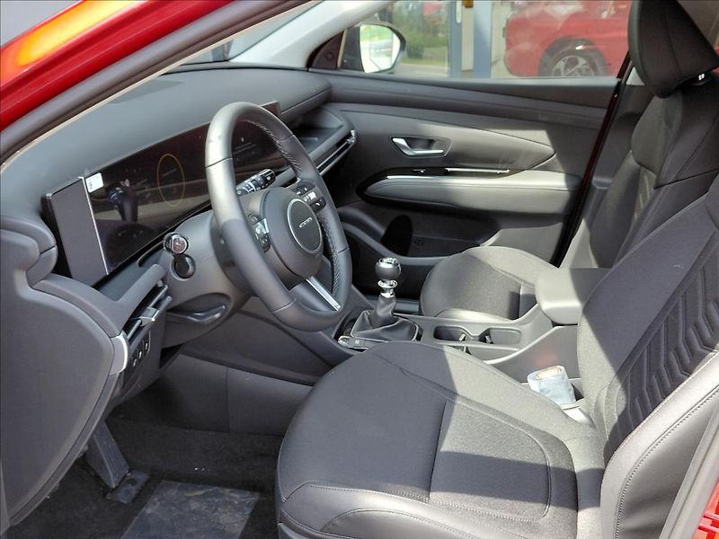 Hyundai Tucson (2024) 1,6 TGDI 2WD MT PR - fotka 12 z 21