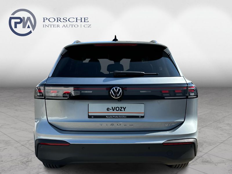 Volkswagen Tiguan People 1,5 TSI - fotka 5 z 23