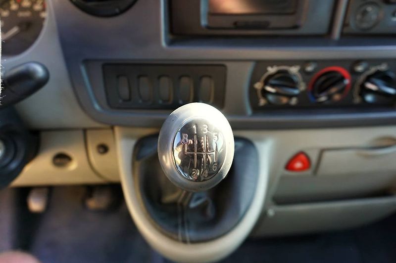 Renault Master (2005) 2,5 DCI 84 kW - fotka 19 z 26
