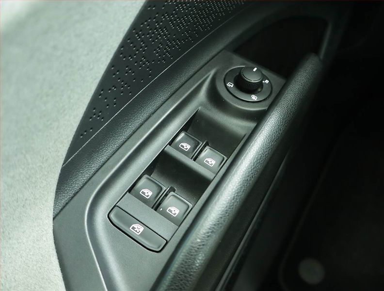 Škoda Enyaq (2021) iV 80 (82 kWh), SoH 93% - fotka 15 z 18